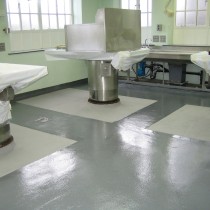 Podłoga odbudowana i zabezpieczona w ciągu jednego weekendu z użyciem materiału Belzona 5231 (SG Laminate)
